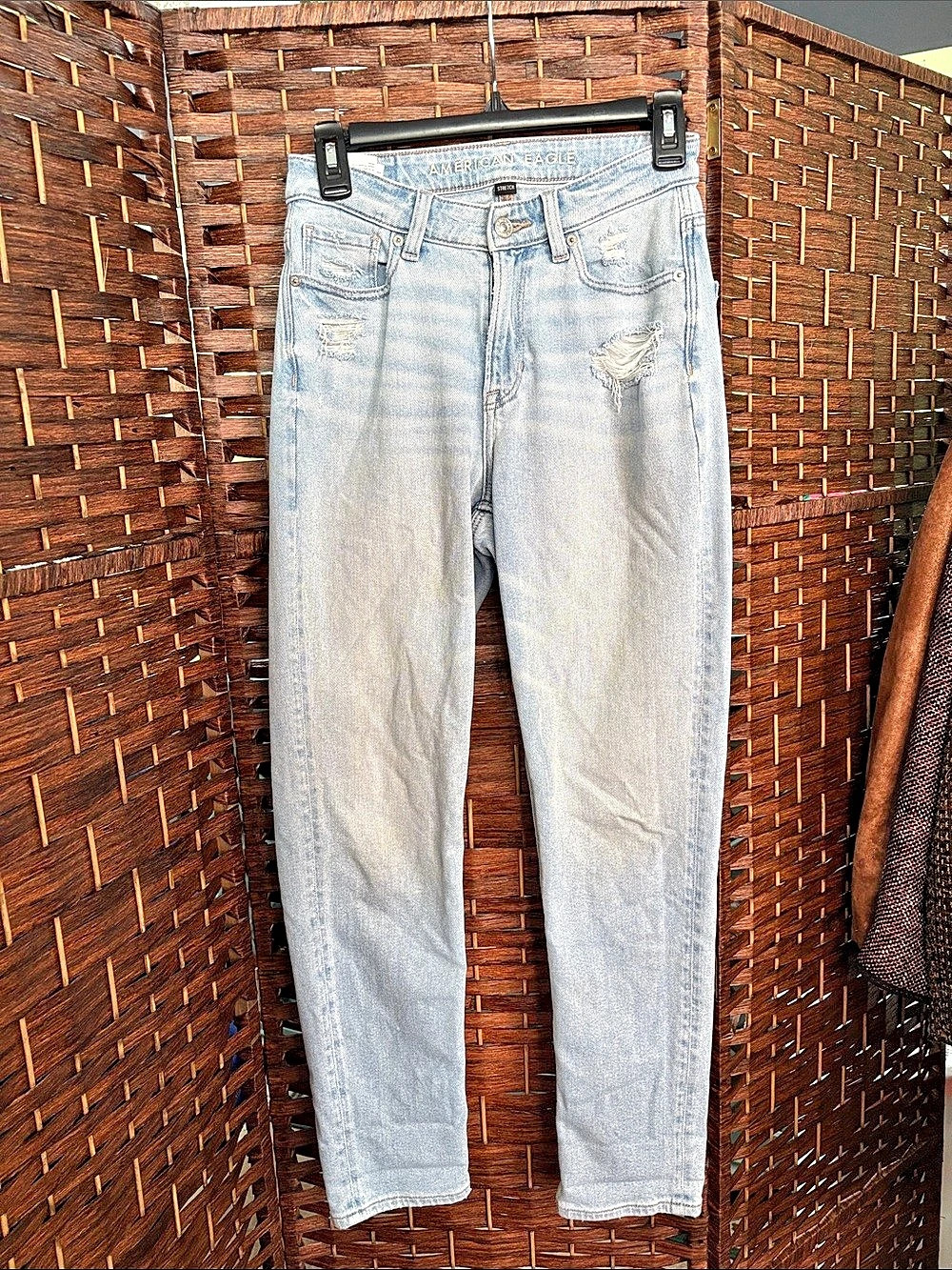 American Eagle Mom Jeans Distressed Jeans in Blue
